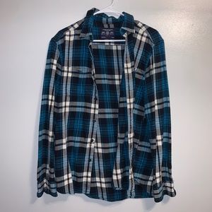 ✨5/25✨ A&E Outfitters Flannel Button Down